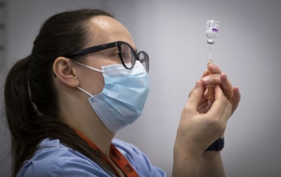 «Викидають у смітник»: лікарка шокувала ситуацією з вакцинами у Чернівцях