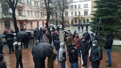 Підприємці хочуть працювати: у Чернівцях розпочалася акція проти «червоної зони» - фото