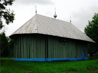 Невідома Буковина: церква без куполів із цінними іконами