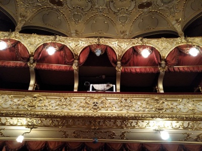 «Відчуття тут цісарсько-королівські»: екскурсія театром у Чернівцях - фото