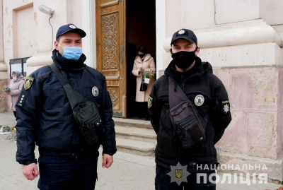 Поліція Буковини забезпечує правопорядок під час святкових богослужінь 