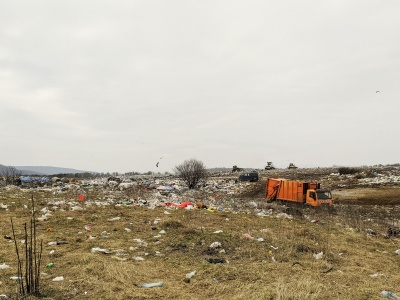 140 тисяч тон сміття на рік: на сміттєзвалищі Чернівців не вистачає місця для відходів