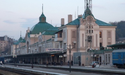 Стало відомо, які спецрейси виконуватиме «Укрзалізниця» через «червону» Буковину