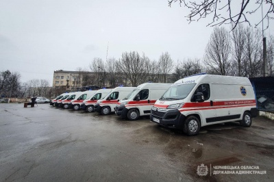 У Чернівцях центр швидкої допомоги отримав ще 8 нових автівок