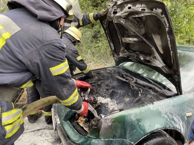 Пожежа в автомобілі: 61-річний водій із Буковини в реанімації