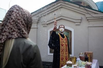 Чи будуть закривати церкви на Великдень: пояснення від Ляшка