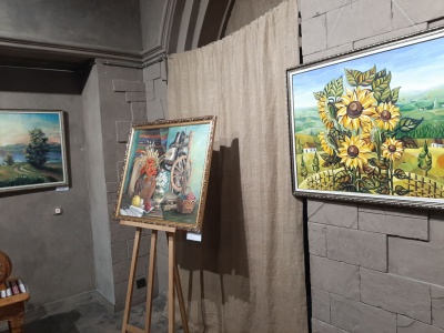 Експонати вражають: у Чернівцях відкрили виставку талановитої молоді