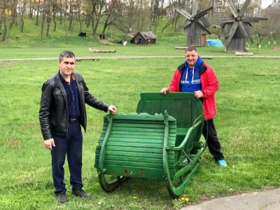 Яскрава фотозона із гринджол: у музеї на Буковині з’явився новий експонат