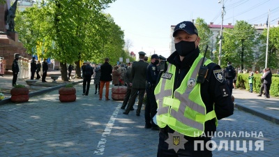 Конфліктів не було: поліцейські Буковини забезпечили правопорядок під час заходів, присвячених Дню перемоги