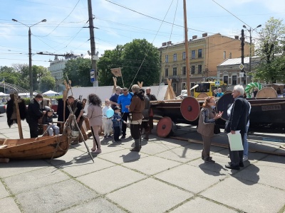 У Чернівцях запрацював Буковинський туристичний ярмарок - фото