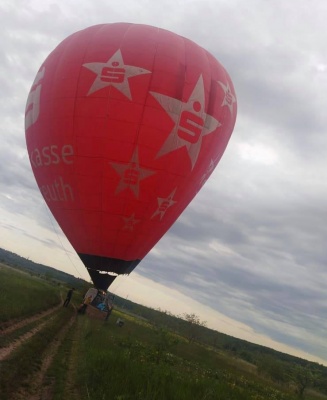 «Кулю несло в різні боки, люди падали з корзини»: очевидиця розповіла деталі моторошної трагедії під Кам’янцем-Подільським