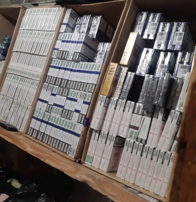 На Калинівському ринку вилучили контрабанду цигарок на 166 тис грн