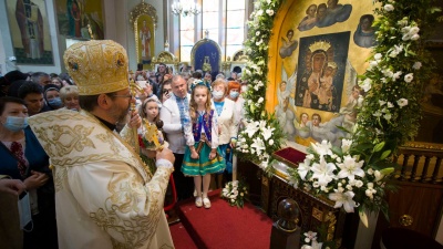 Чудотворній іконі "Надія безнадіи&#774;них", яку коронували у Чернівцях, 400 років: кому вона допомагає