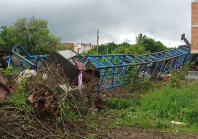 Падіння будівельного крану у Чернівцях: поліція відкрила кримінальне провадження 