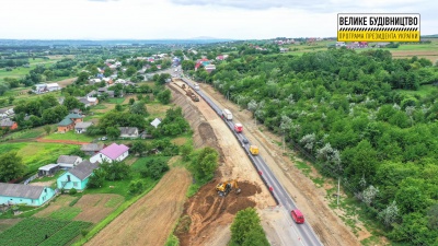 На Буковині продовжується капітальний ремонт траси «Житомир-Чернівці» – фото