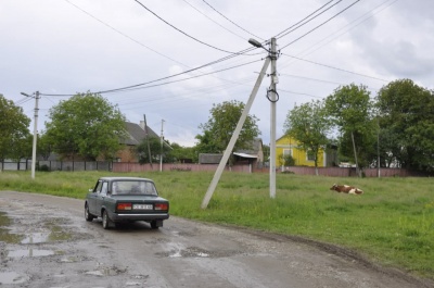 «Наче й місто, а село»: мешканці мікрорайону в Чернівцях нарікають, що про них забули - фото