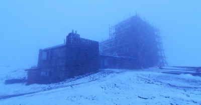 У Карпатах знову сніжно, а температура впала до 0°С - фото