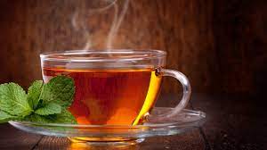 Скільки чашок гарячого чаю можна пити на день і скільки має коштувати хороший напій