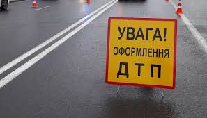 У Чернівцях авто збило пенсіонерку