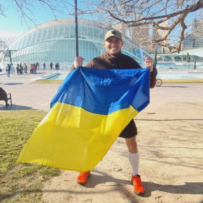 Прикарпатський спортсмен бігає за кордоном та збирає кошти на протези для військових