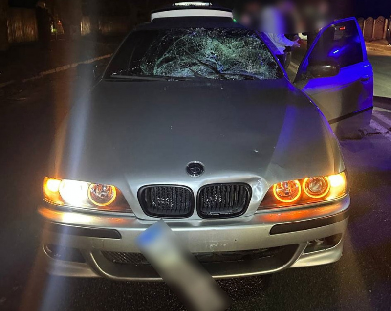 Accident de la route en Bucovine : un conducteur de BMW a heurté un piéton » Actualités Tchernivtsi : Portail d’information « Jeunes Bukovynets »